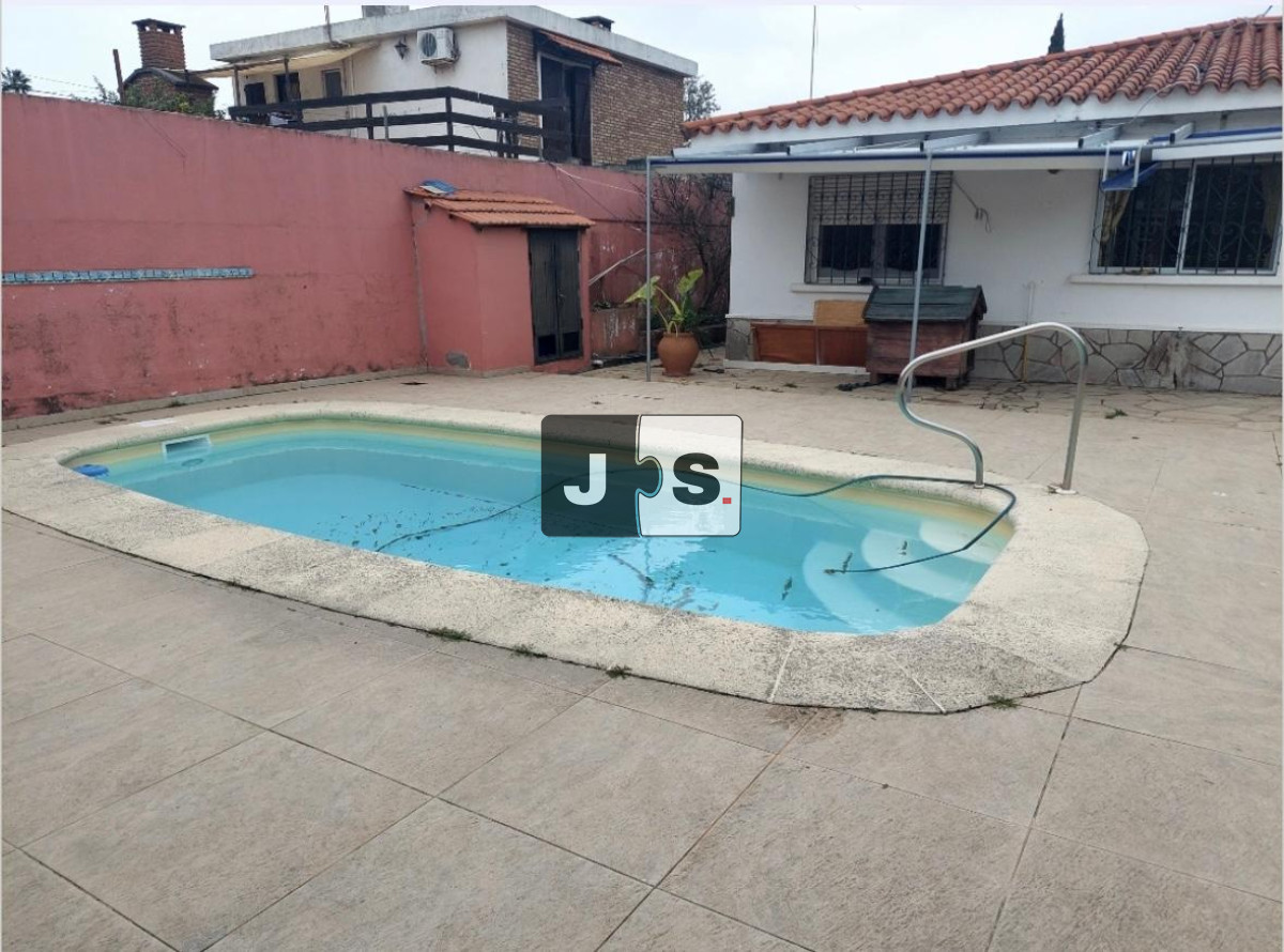 Casa ID.2076 - Venta casa 2 dormitorios más apartamento Lagomar 