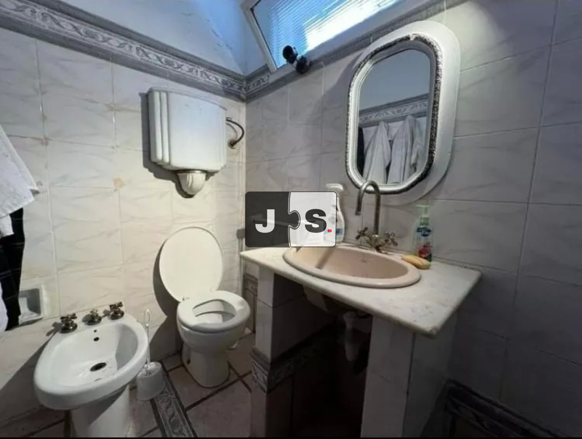 Casa ID.84 - Alquiler Casa 5 dormitorios Carrasco Sur