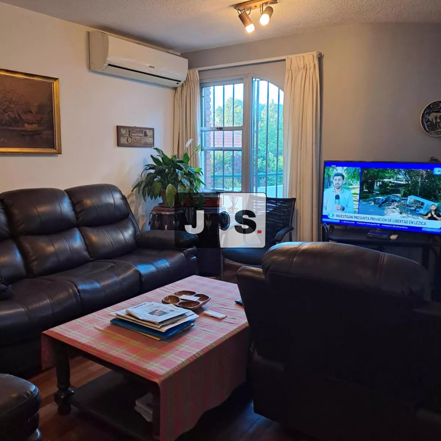 Casa ID.2821 - Venta casa Ph, 3 Dormitorios, 3 Baños, cochera, Punta Gorda