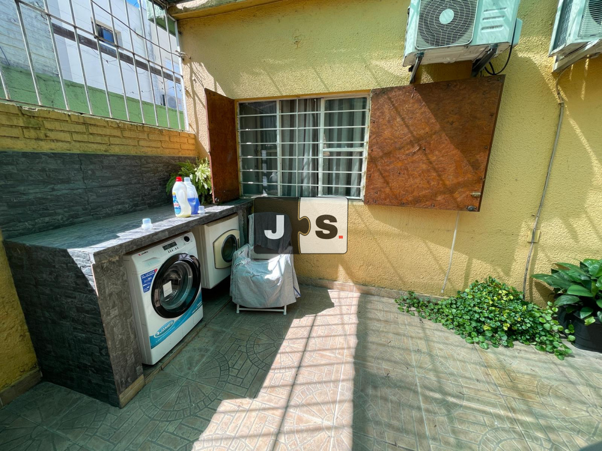 Casa ID.3236 - Venta Casa 3 Dormitorios, 2 baños, Piscina y Barbacoa, Garaje, La Blanqueada 