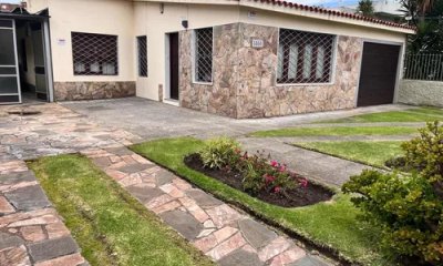 Venta Casa 3 Dormitorios, 2 baños, Piscina, Barbacoa, Malvin