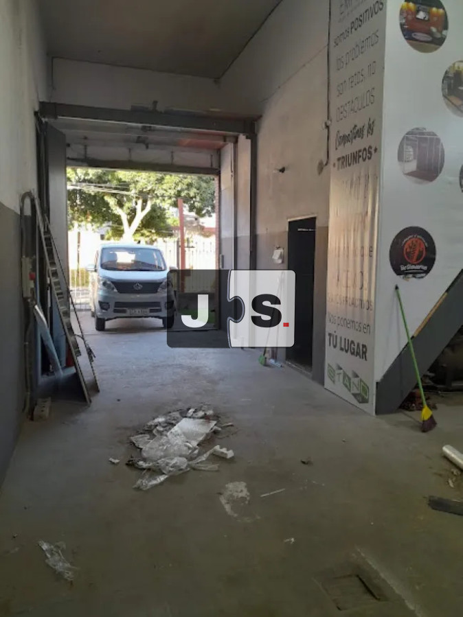 Local Comercial ID.3756 - Alquiler Local comercial, 2 Oficinas, 2 Baños, Unión