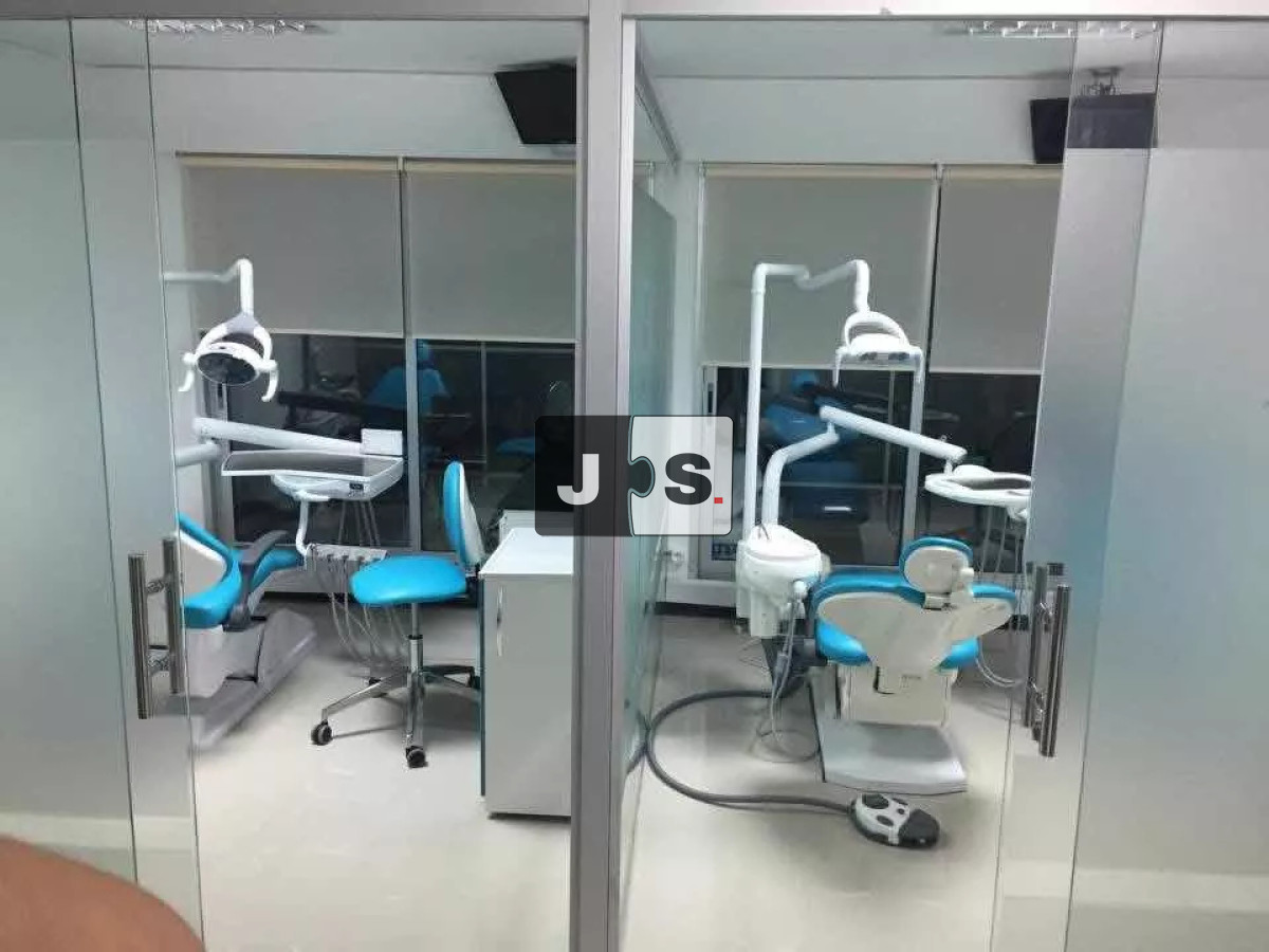Local Comercial ID.2966 - Alquilo clínica odontológica en el centro, Montevideo.