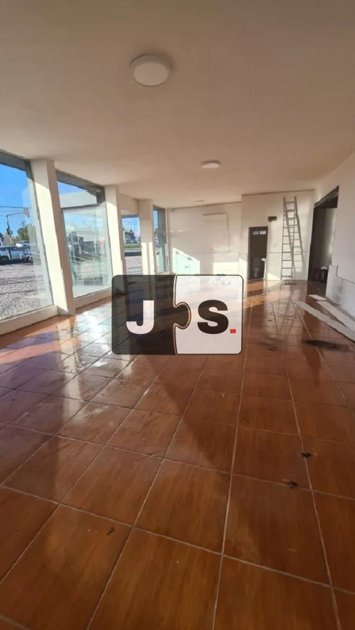 Local Comercial ID.47 - Venta Local Amplio Ideal Inversores Ciudad De La Costa Canelones 