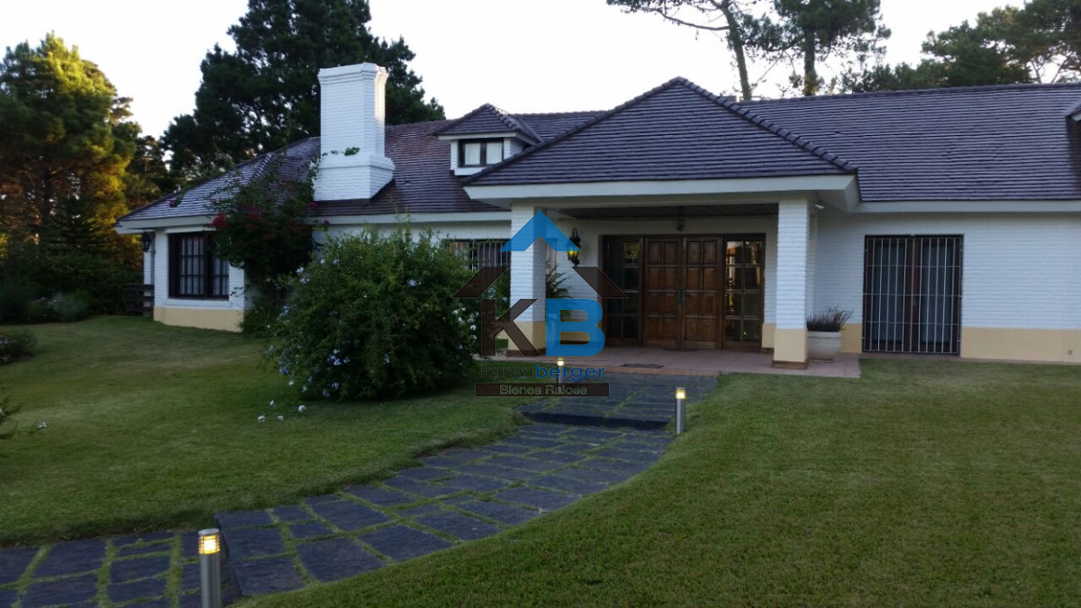 Casa ID.413 - Casa en Punta del Este, Cantegril