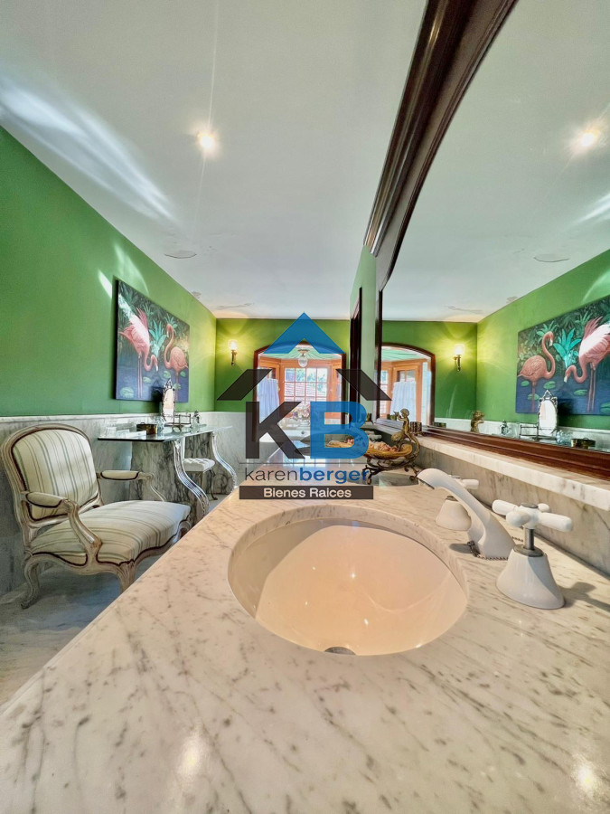 Casa ID.437 - Casa en Punta del Este, Beverly Hills