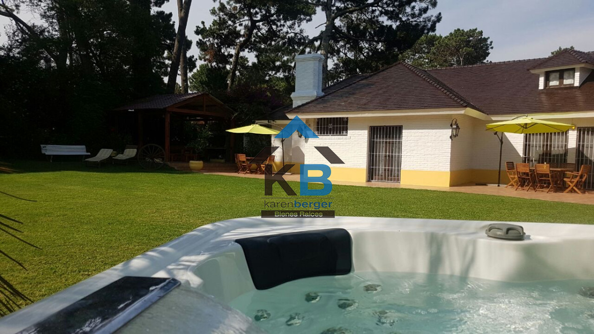 Casa ID.413 - Casa en Punta del Este, Cantegril