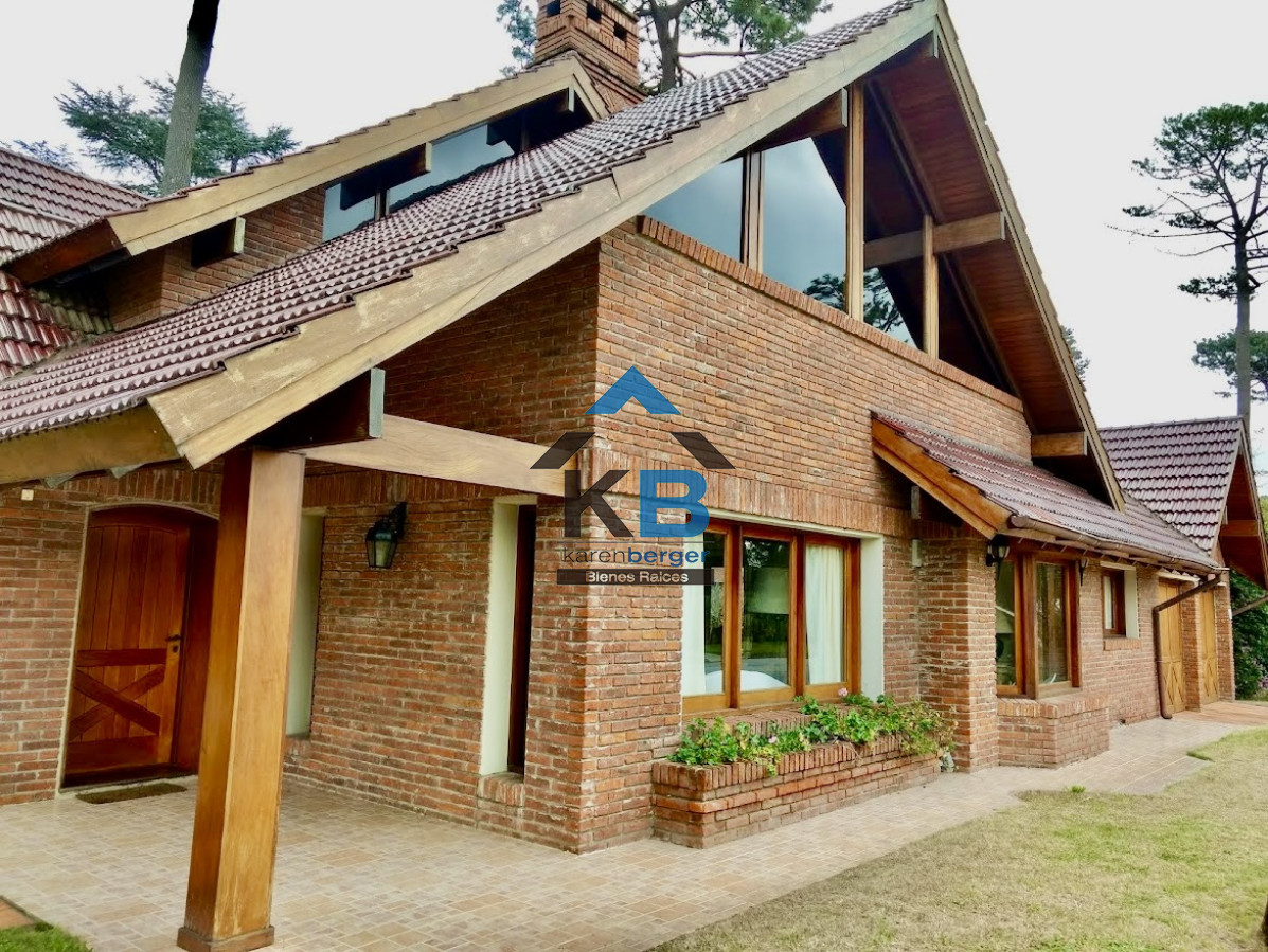 Casa ID.696 - Alquiler Cantegril Punta del Este