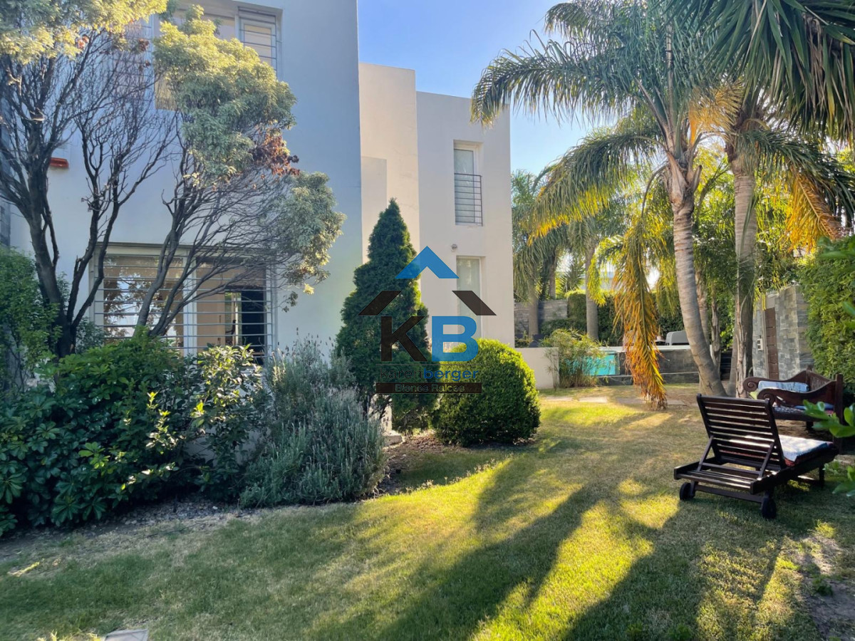 Casa ID.472 - Carrasco sur