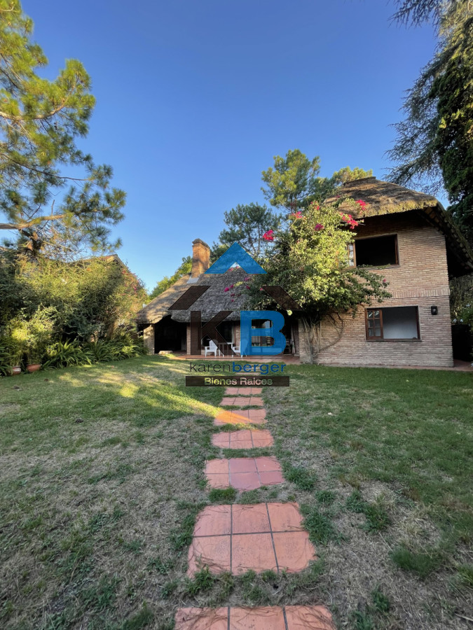 Casa ID.466 - Casa en Punta del Este, Cantegril