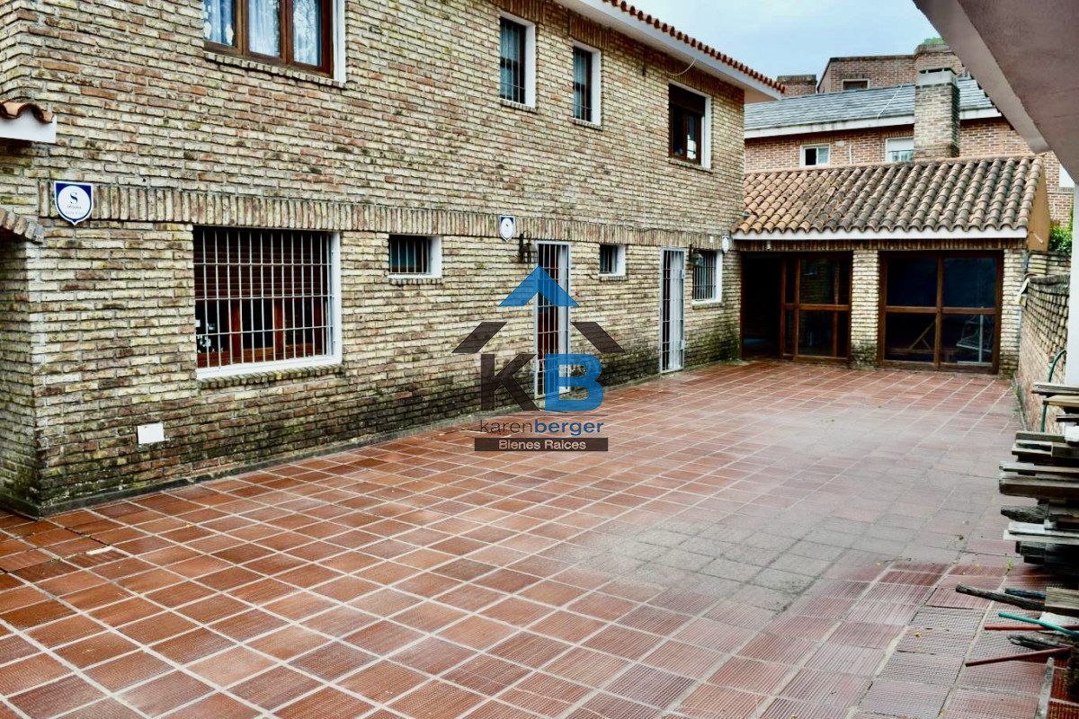 Casa ID.599 - Carrasco alquiler empresa o familiar