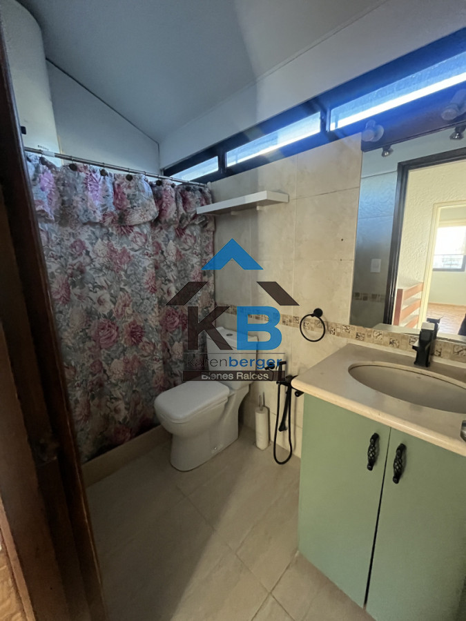 Casa ID.659 - Carrasco vende casa 3 dormitorios 