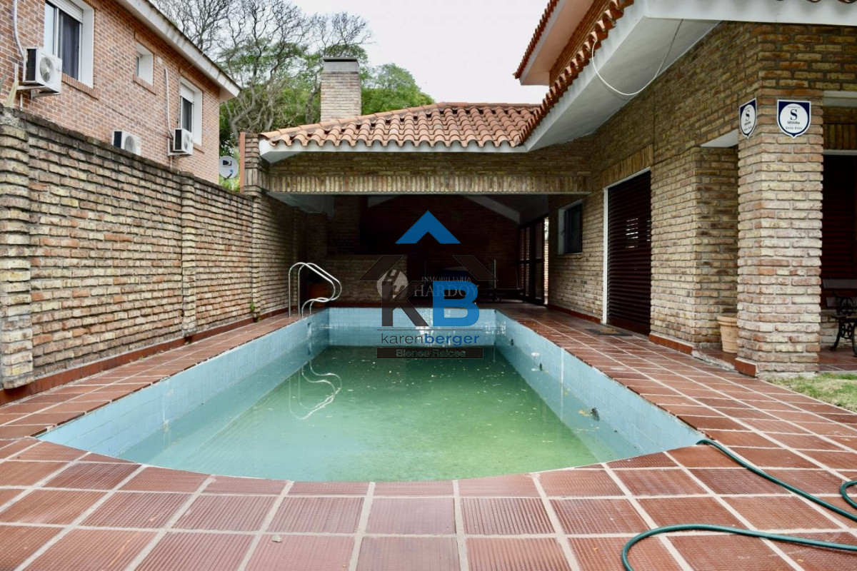 Casa ID.599 - Carrasco alquiler empresa o familiar