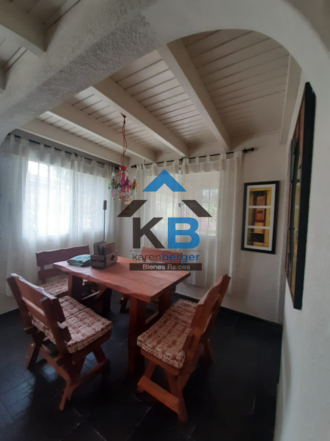Casa ID.11 - Chalet De Gran Terreno En La Paloma Rocha 