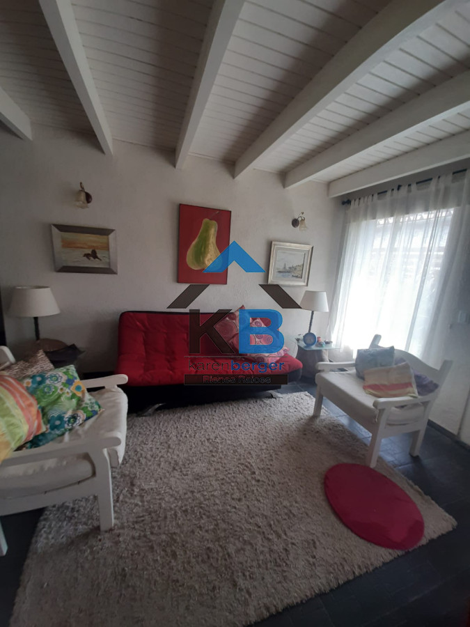 Casa ID.11 - Chalet De Gran Terreno En La Paloma Rocha 