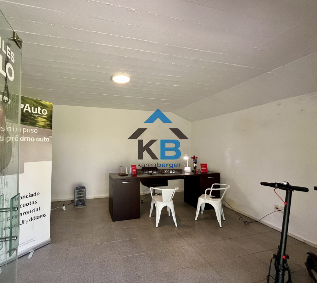 Local Comercial ID.717 - Punta del Este local comercial 