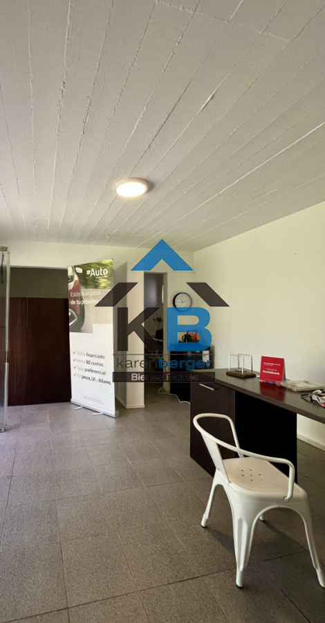 Local Comercial ID.717 - Punta del Este local comercial 
