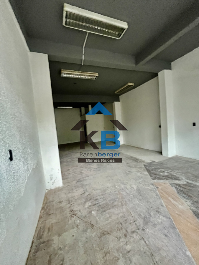 Local Comercial ID.426 - Local en Montevideo, Parque Rodo