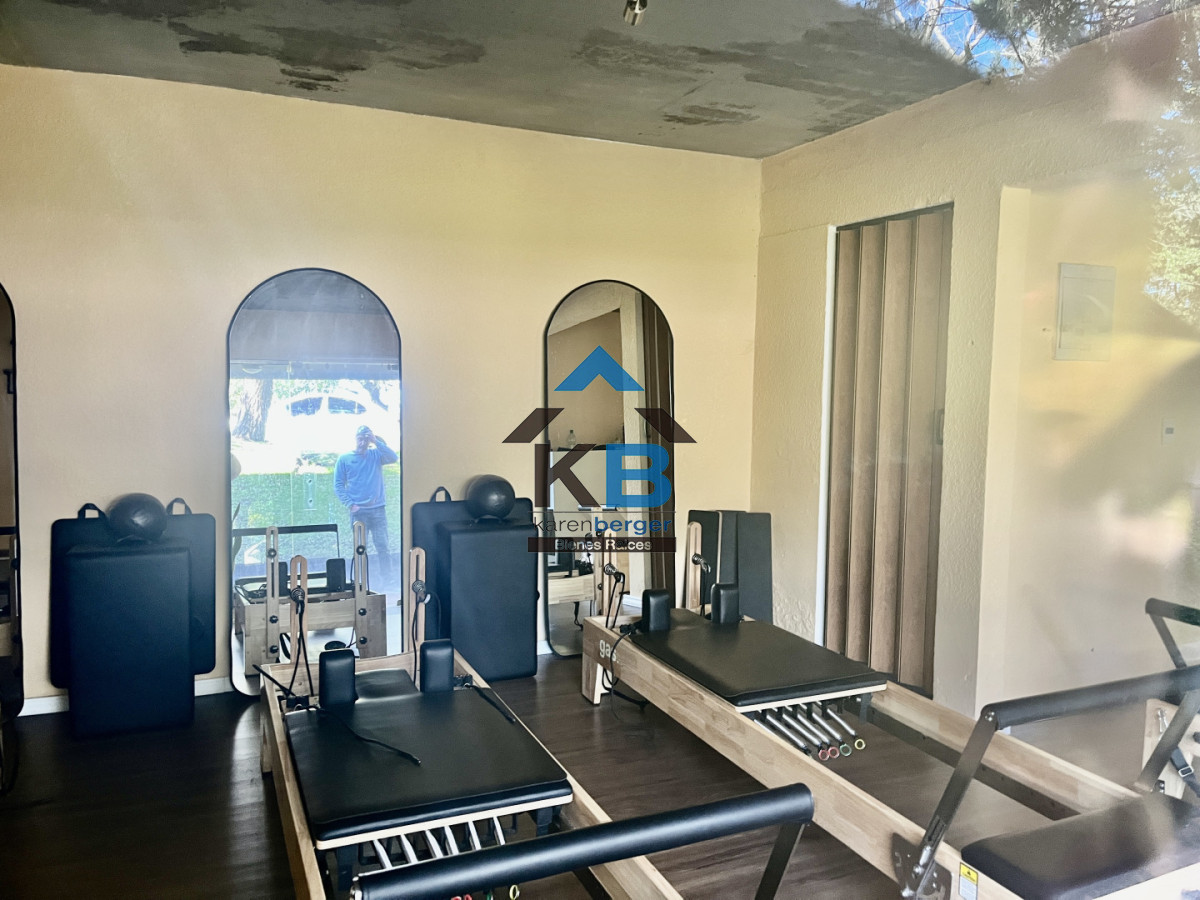Local Comercial ID.717 - Punta del Este local comercial 