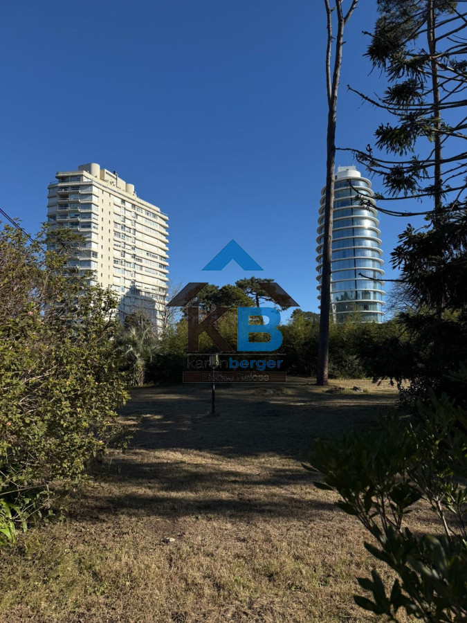 Terreno ID.532 - Terreno en Punta del Este, Lugano