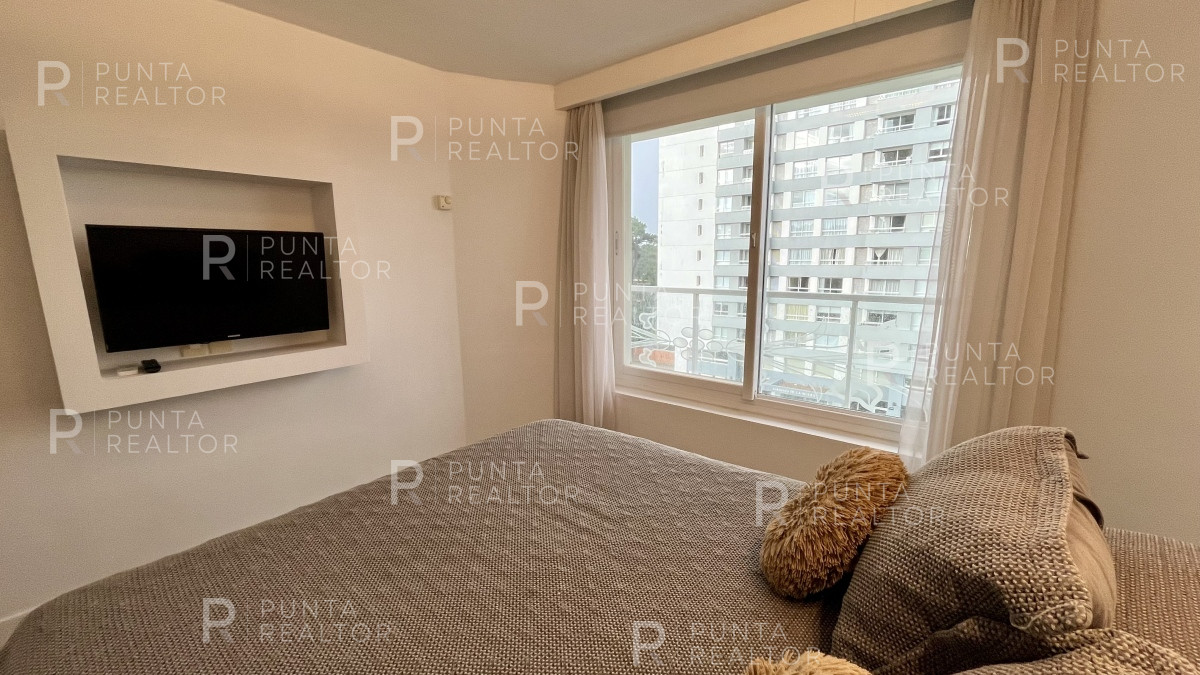 Apartamento ID.2103 - Apartamento venta 1 dormitorio y medio Punta del Este
