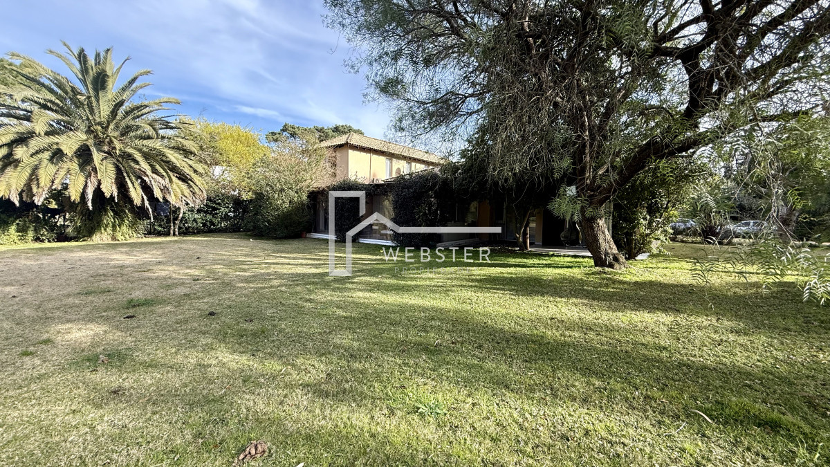 Casa ID.2575 - Venta Casa 4 dormitorios Rincón del Indio Punta del Este