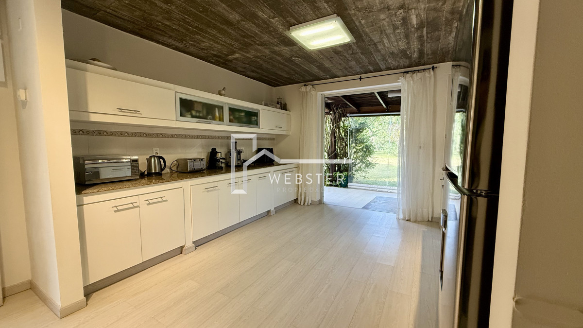 Casa ID.2575 - Venta Casa 4 dormitorios Rincón del Indio Punta del Este