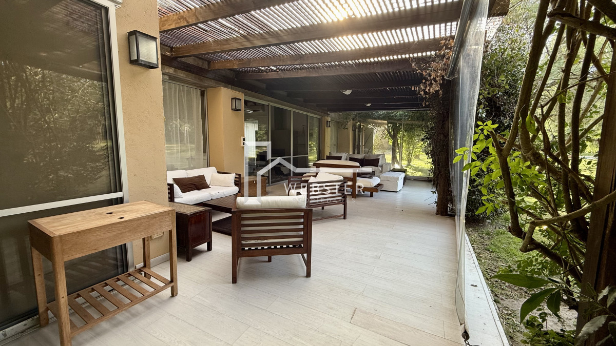 Casa ID.2575 - Venta Casa 4 dormitorios Rincón del Indio Punta del Este