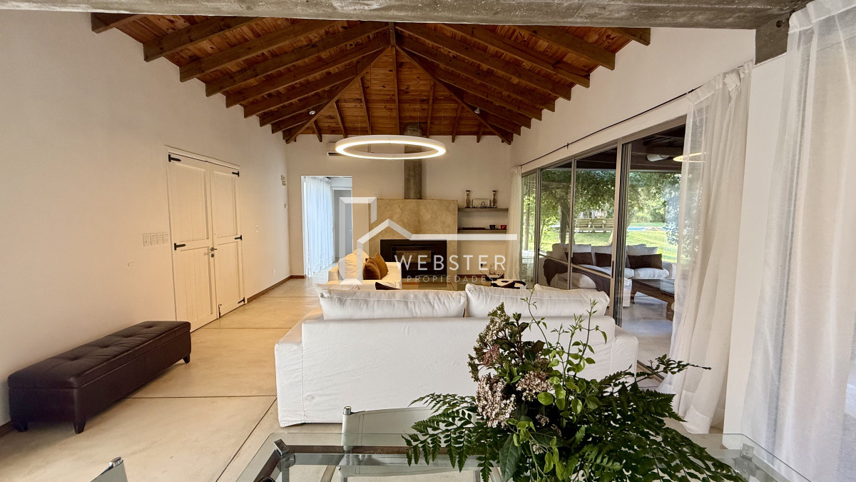 Casa ID.2575 - Venta Casa 4 dormitorios Rincón del Indio Punta del Este