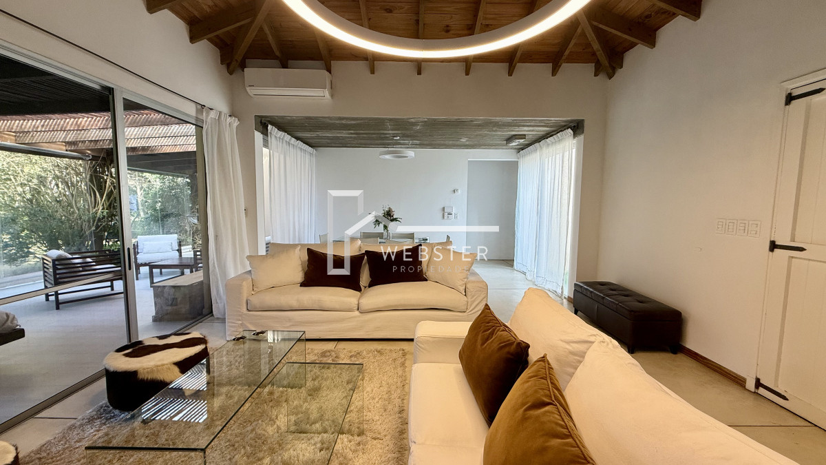 Casa ID.2575 - Venta Casa 4 dormitorios Rincón del Indio Punta del Este