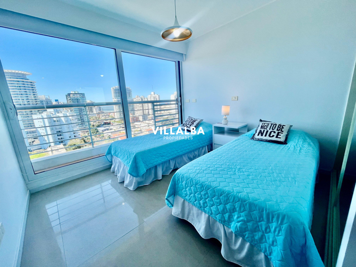 Apartamento ID.4155 - Venta, 3 Dormitorios, Punta del Este