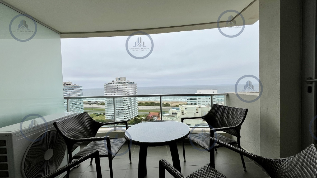 Venta apartamento tres dormitorios Punta del este playa Brava edificio Wind Tower — fotografía 1