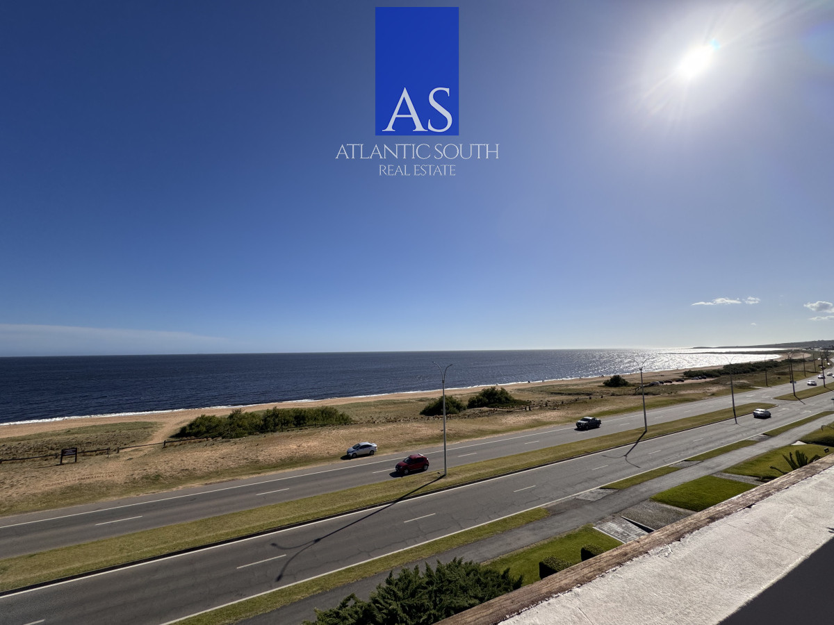 Apartamento ID.4207 - Apartamento frente al mar barbacoa propia 2 dormitorios 2 baños primera linea Pinares Mansa Punta del Este