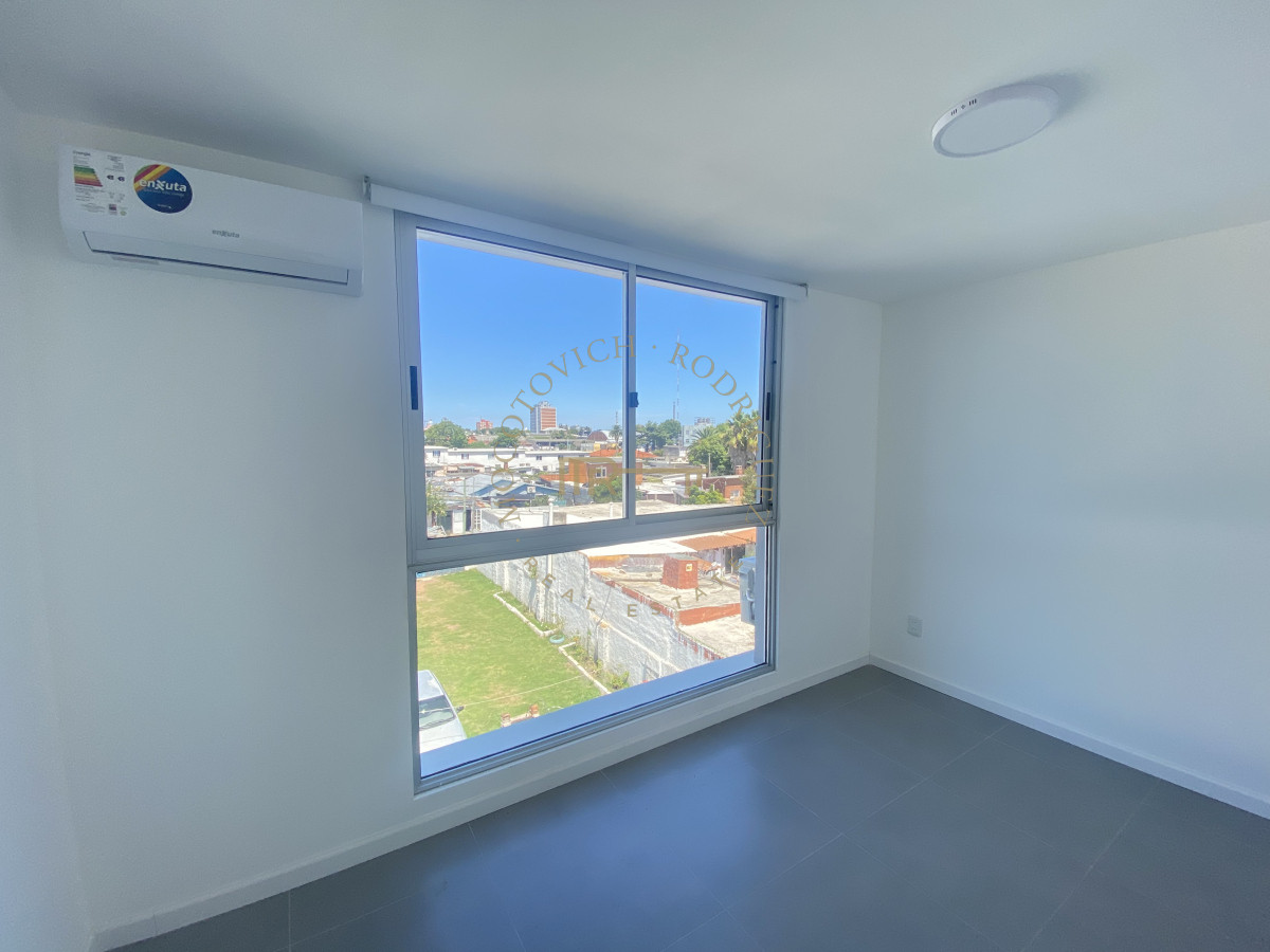 Apartamento ID.3347 - En venta apartamento en Maldonado, muy buena Renta.