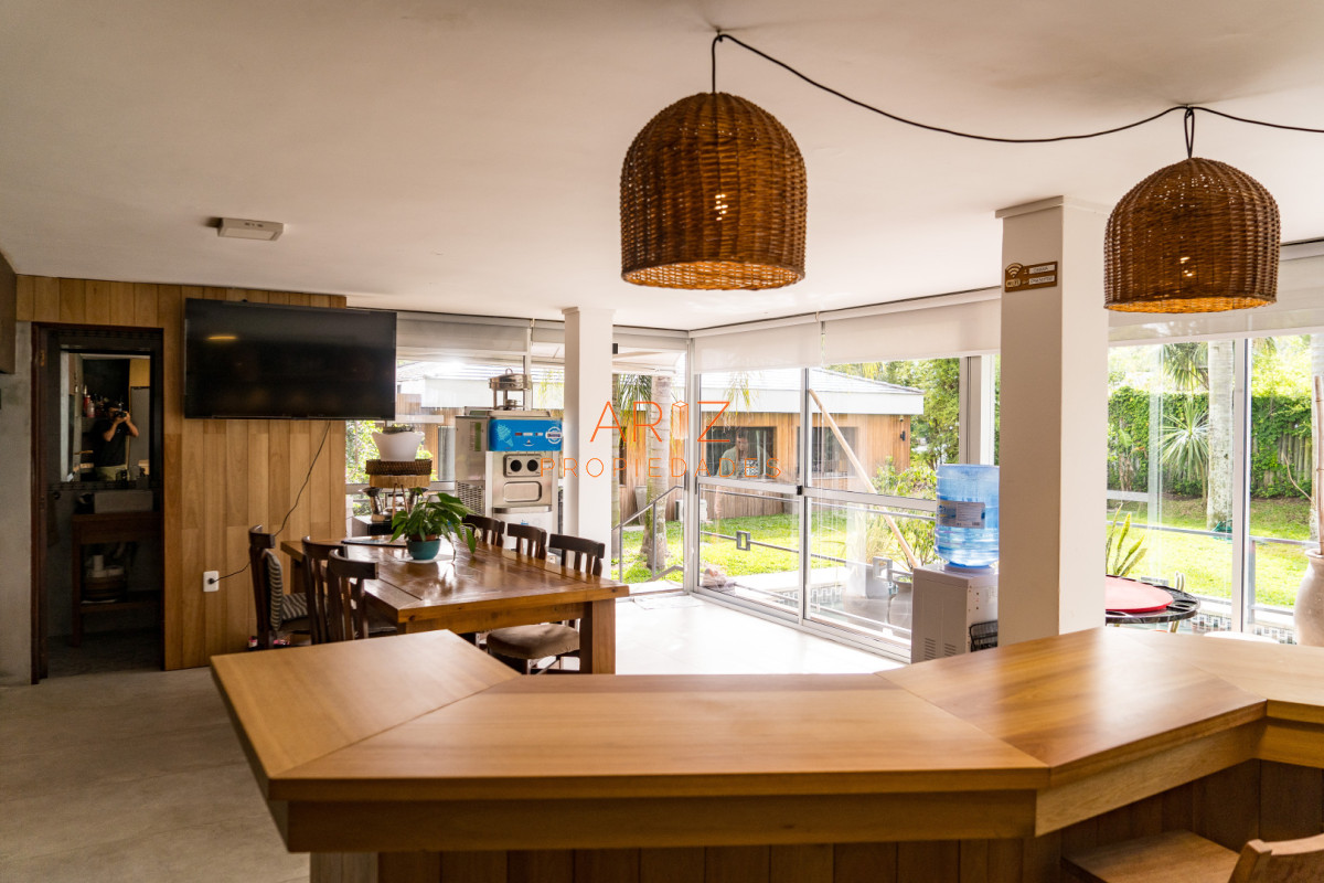 Casa ID.2490 - Venta Casa 4 dormitorios mas dependencia Punta del Este