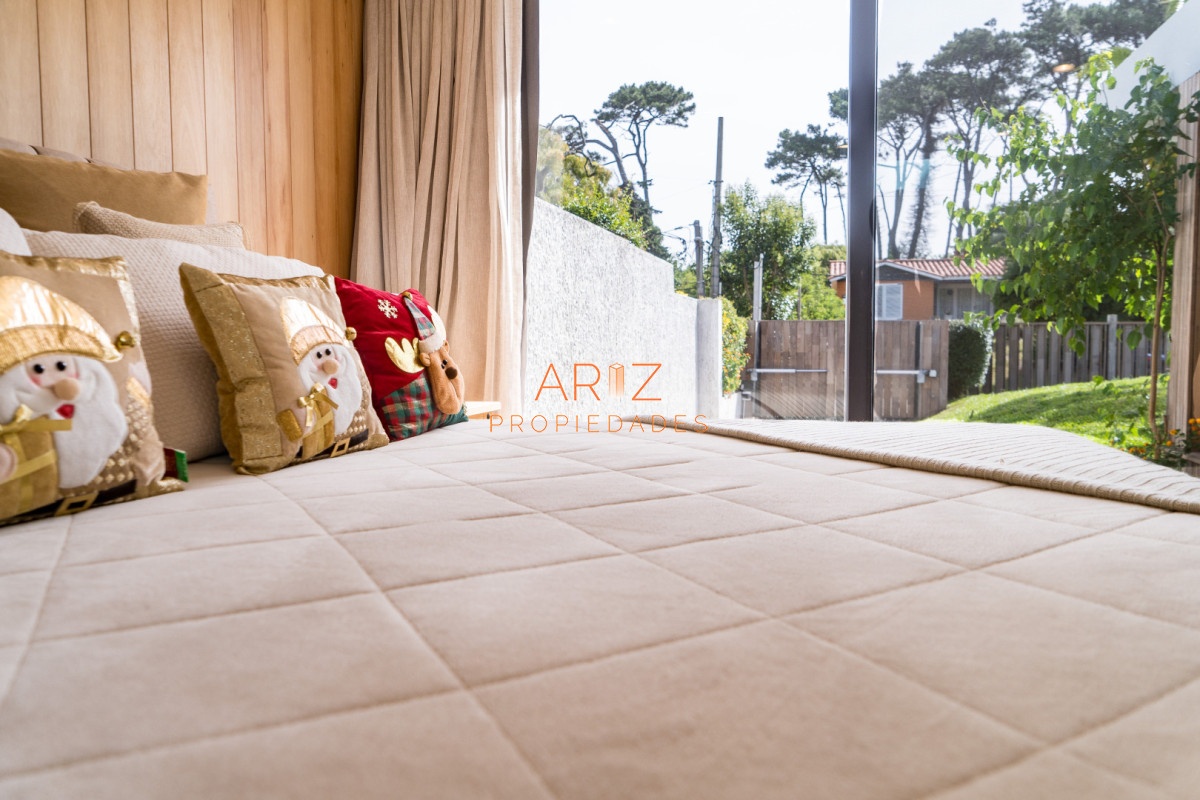 Casa ID.2490 - Venta Casa 4 dormitorios mas dependencia Punta del Este