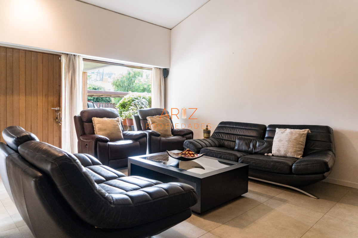 Casa ID.2490 - Venta Casa 4 dormitorios mas dependencia Punta del Este