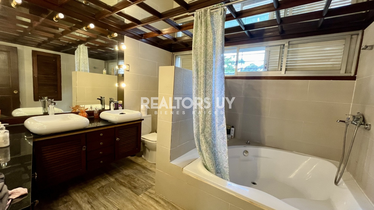 Casa ID.65 - Casa venta 6 dormitorios Punta del Este