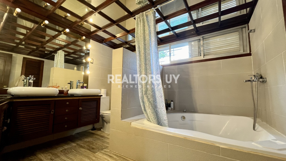 Casa ID.65 - Casa venta 6 dormitorios Punta del Este