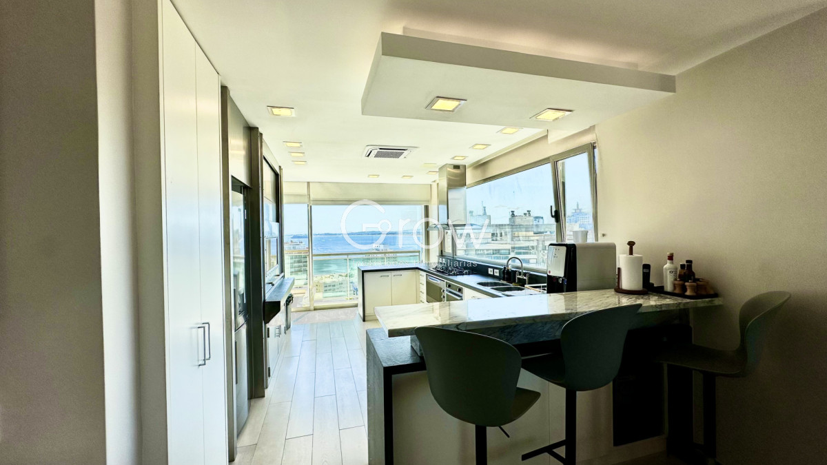 Apartamento ID.3529 - Venta Apartamento 5 dormitorios en suite brava