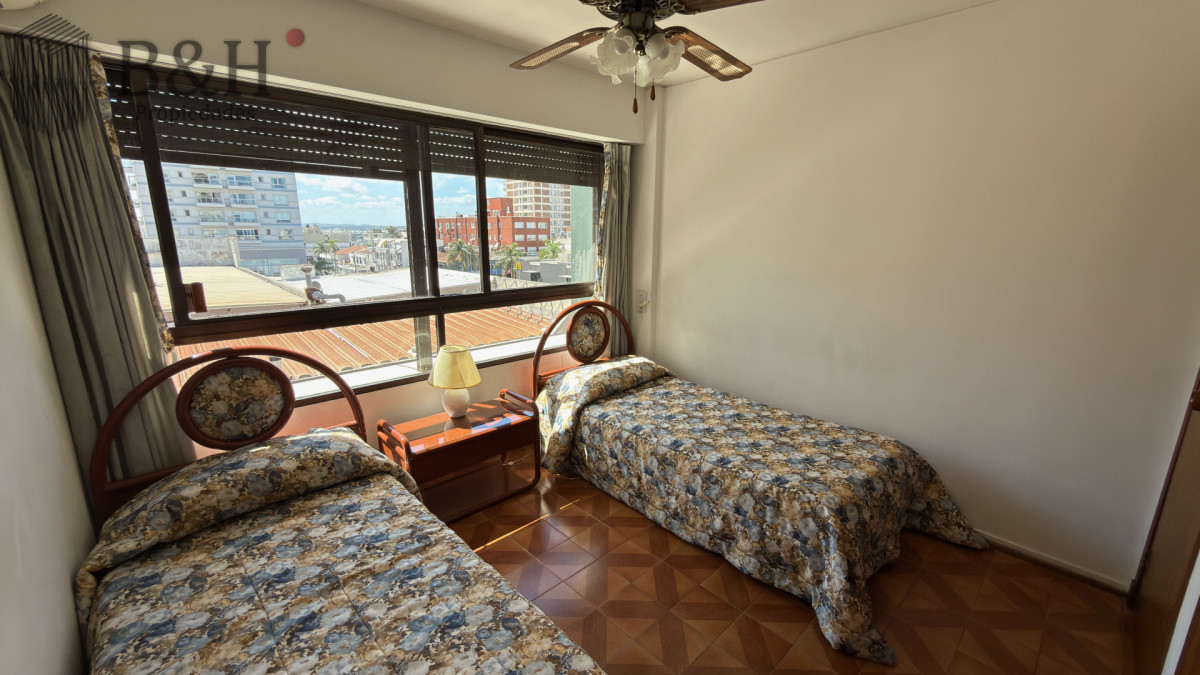 Apartamento ID.6346 - Venta Apartamento 2 Dormitorios y Dependencia Península Punta del Este