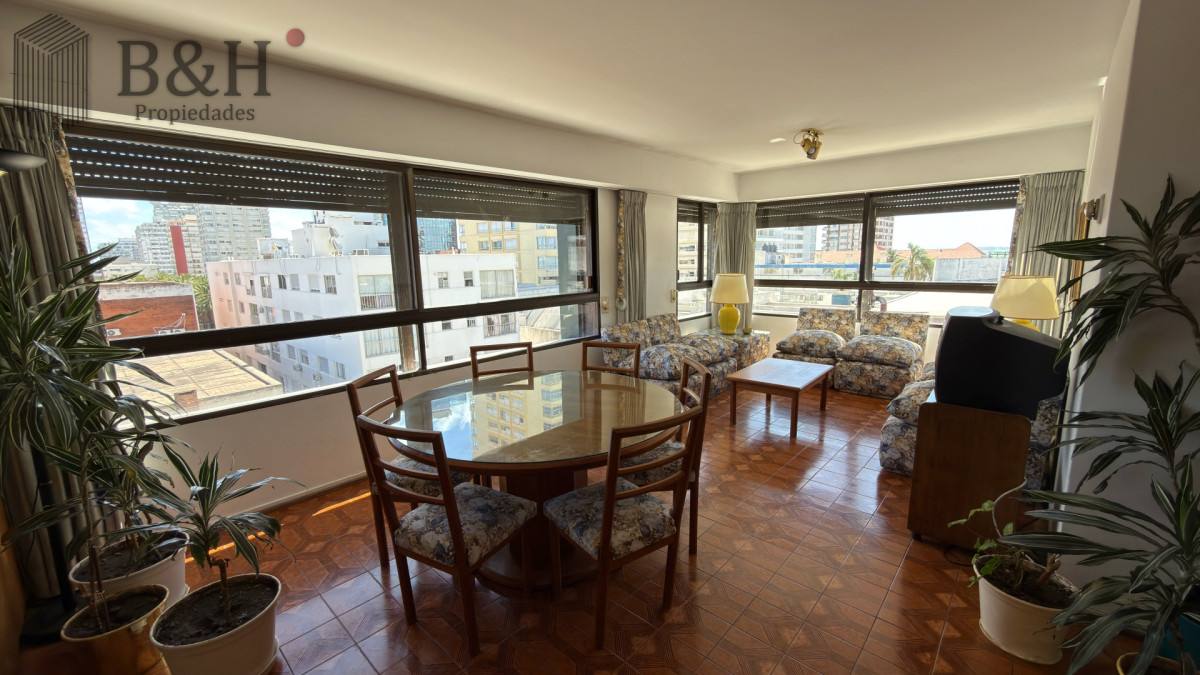 Apartamento ID.6346 - Venta Apartamento 2 Dormitorios y Dependencia Península Punta del Este