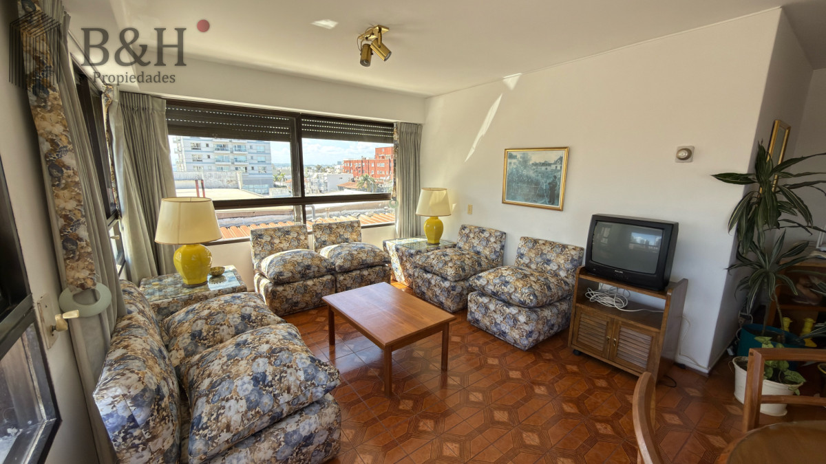 Apartamento ID.6346 - Venta Apartamento 2 Dormitorios y Dependencia Península Punta del Este