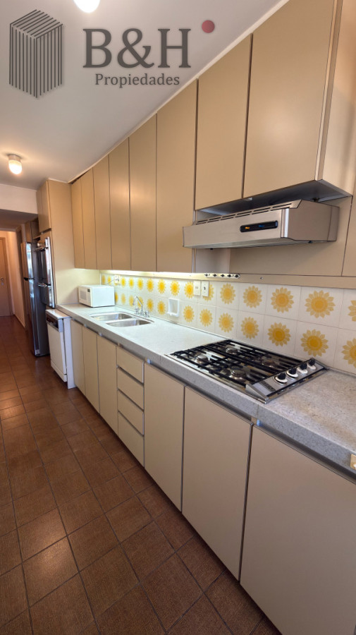 Apartamento ID.6346 - Venta Apartamento 2 Dormitorios y Dependencia Península Punta del Este