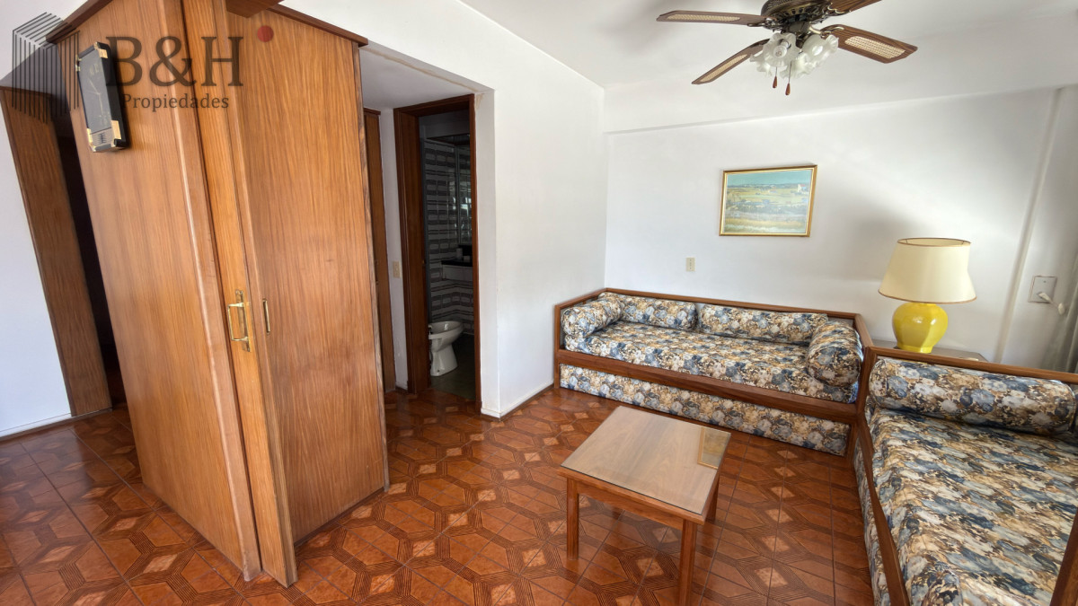 Apartamento ID.6346 - Venta Apartamento 2 Dormitorios y Dependencia Península Punta del Este