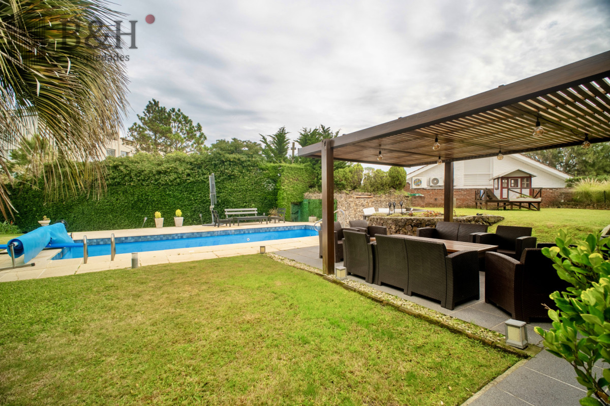 Casa ID.7588 - Venta casa 3 dormitorios Pinares
