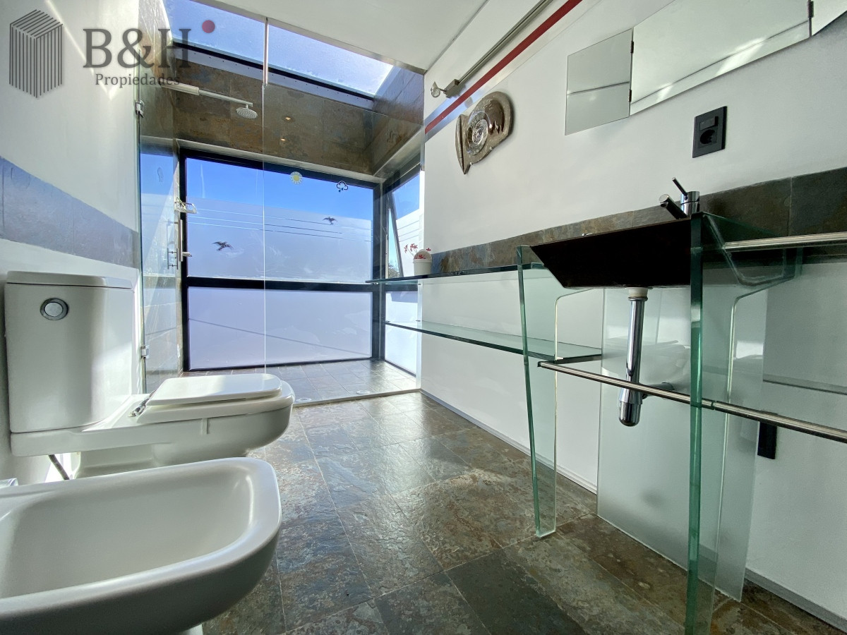 Casa ID.2981 - Casa Venta 2 dormitorios + servicio Punta del Este
