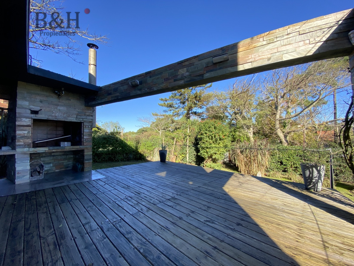 Casa ID.2981 - Casa Venta 2 dormitorios + servicio Punta del Este