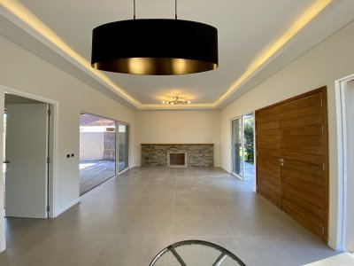 Casa Venta 3 dormitorios mas servicio Punta del Este