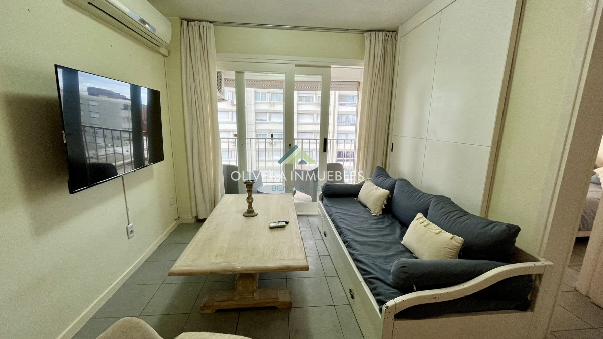 Apartamento ID.12126 - Apartamento Alquiler Anual 1 dormitorio Punta del Este